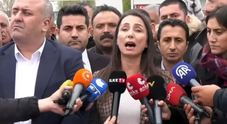 Demirtaş'tan yeni mesaj: Milletvekilleri riskleri göze alarak İmralı'ya gitmelidir