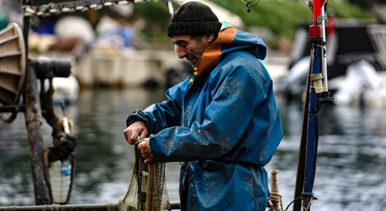 Deniz Emekçilerine Büyük Destek! Bursa Büyükşehir'den Balıkçılara 5000 TL Mazot Desteği Başladı