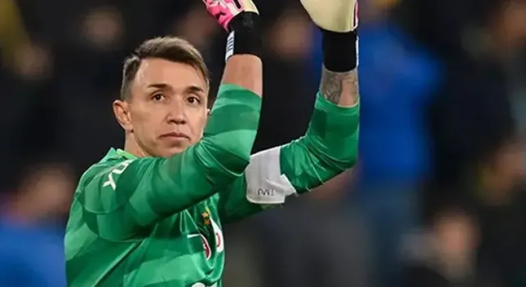 Derbi öncesi Galatasaray'da Muslera krizi!