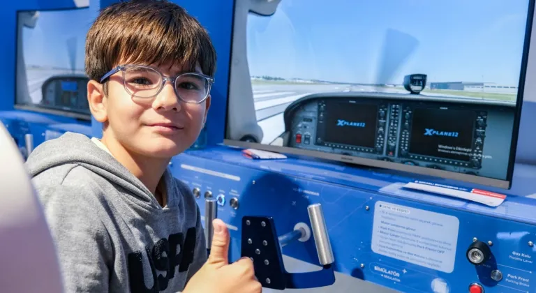 Dünyada Bir İlk! Kocaeli UçakPark, 3 Ayda 100 Bin Ziyaretçiyle Rekora İmza Attı!