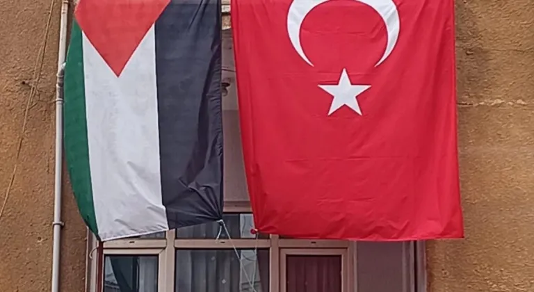 Edirne Keşan'da Saadet Partisi, Filistin Bayrağı Astı!