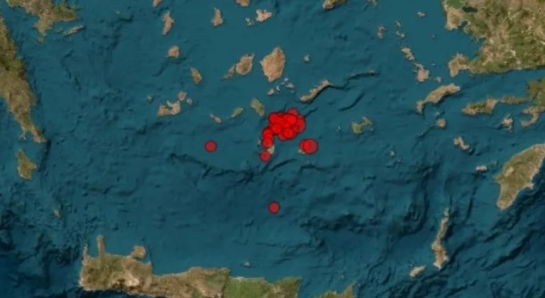 Ege Denizi'nde 1 saat içerisinde 4 deprem meydana geldi