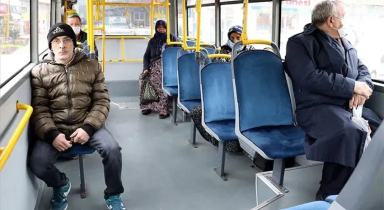 Emeklilere kötü haber: Ücretsiz ulaşıma sınır!