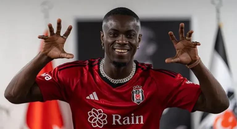 Eric Bailly yeni takımına imzayı attı