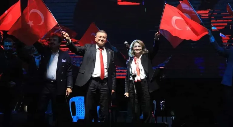 Eski Hatay Büyükşehir Belediye Başkanı Lütfü Savaş CHP’den ihraç edildi