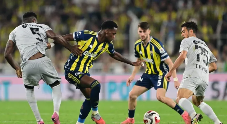 Fenerbahçe 3 puanı 3 golle aldı