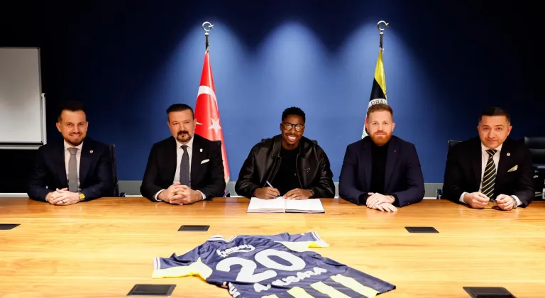 Fenerbahçe, Anthony Musaba’yı resmen açıkladı