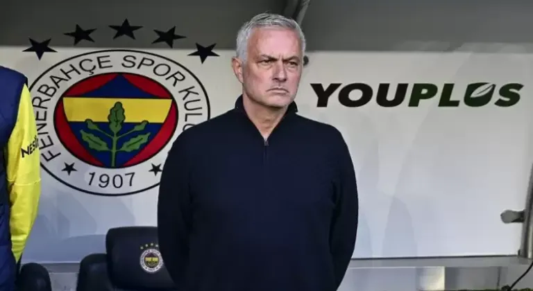 Fenerbahçe'de Jose Mourinho'ya Türk yardımcı! Efsane isim teknik heyete katılabilir...