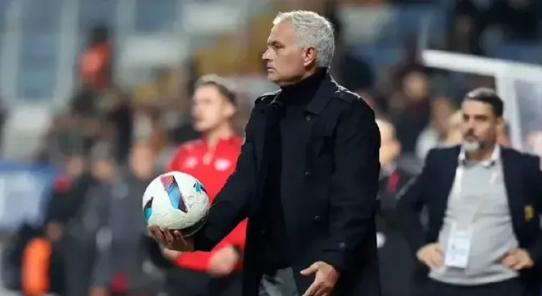 Fenerbahçe'de yönetim toplantı kararı aldı! Jose Mourinho ile görüşme yapılacak…