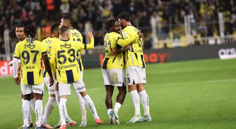 Fenerbahçe - Sivasspor maçında ilk gol öncesi elle oynama var mı?