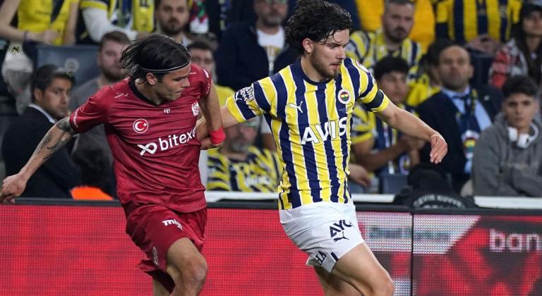 Fenerbahçe, Sivasspor'u konuk ediyor 