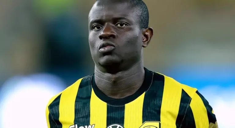 Fenerbahçe'ye transferi gerçekleşmeyen Kante'den olay hamle