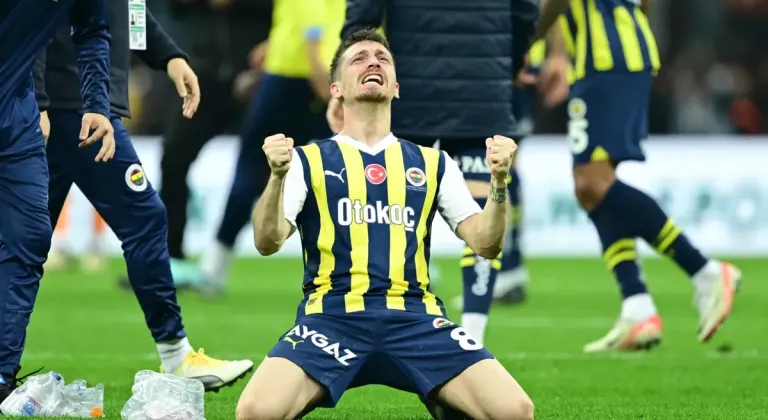 Fenerbahçe'de Mert Hakan Yandaş geri dönüyor