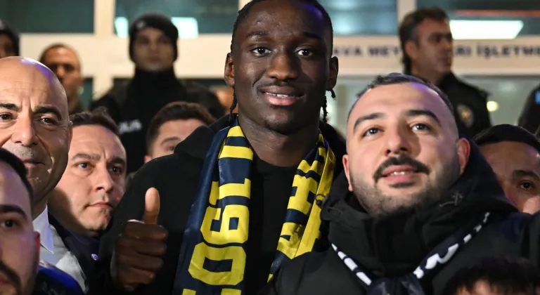 Fenerbahçe'nin anlaşma sağladığı Sidiki Cherif, İstanbul'a geldi