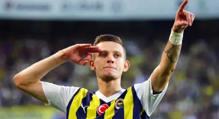 Fenerbahçe'ye Sebastian Szymanski şoku