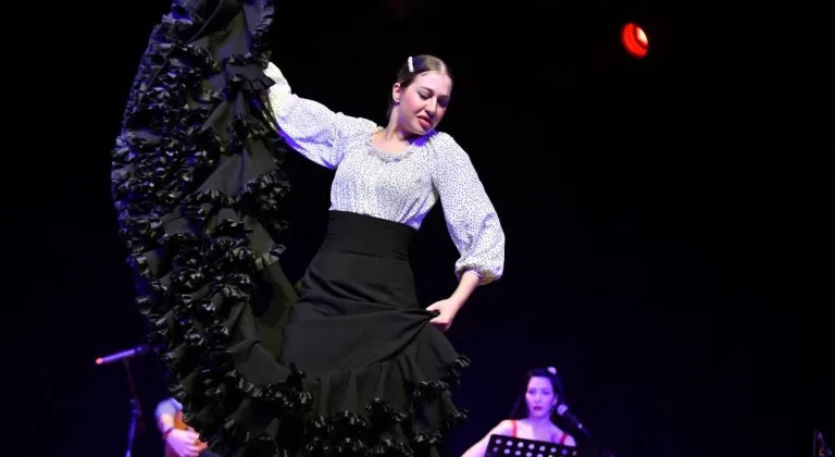 Flamenco Cascada'ya Büyük Alkış