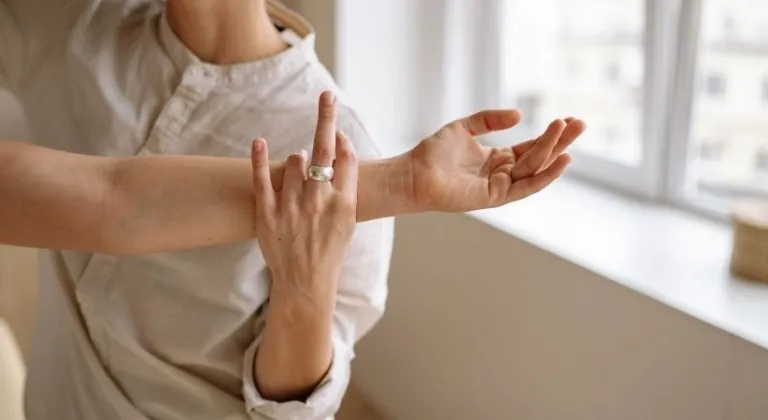 Flessi 10 mg Nedir, Ne İşe Yarar, Nasıl Kullanılır, Kimler Kullanır ve Yan Etkileri Neler? Fiyatı...