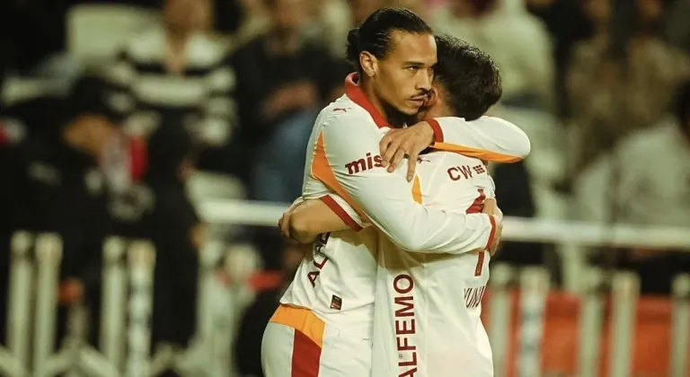 Galatasaray, Antalya'da 4 golle kazandı