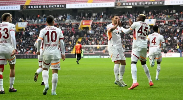 Galatasaray'da 3 isim geri dönüyor!