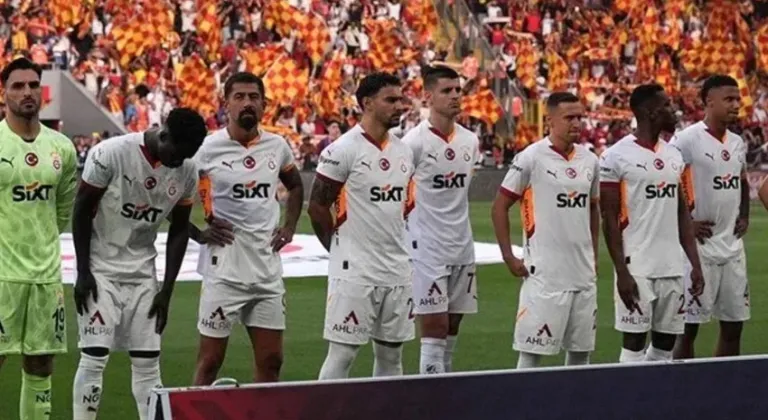 Galatasaray'da flaş ayrılık!