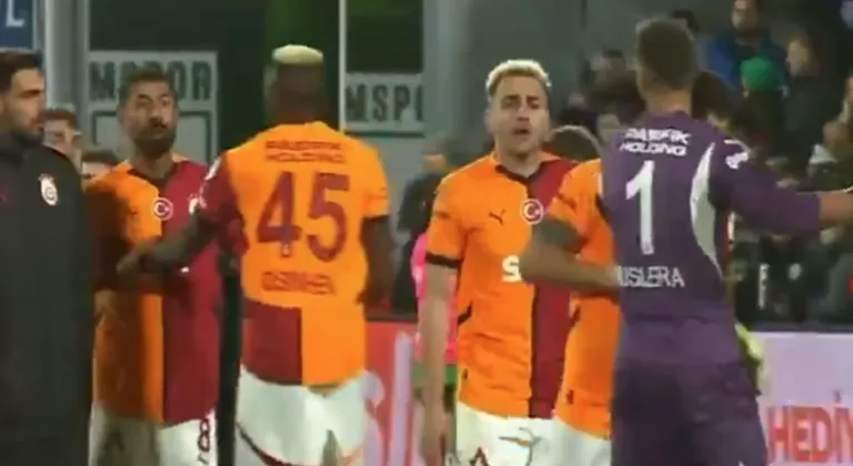 Galatasaray'da iki futbolcu tartıştı, taraftar devreye girdi!