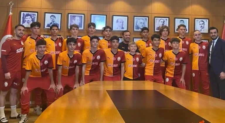 Galatasaray'dan Altınordu çıkarması! 14 oyuncuya imza attırdı