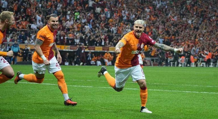 Galatasaray liderliği bırakmadı! Kaldı 7...