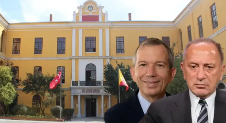 Galatasaray Lisesi’nde Fatih Altaylı ve Remzi Sanver’e destek pankartı asıldı!