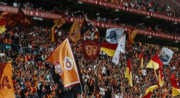 Galatasaray ve Roma 19 yaşındaki yıldız için yarışıyor