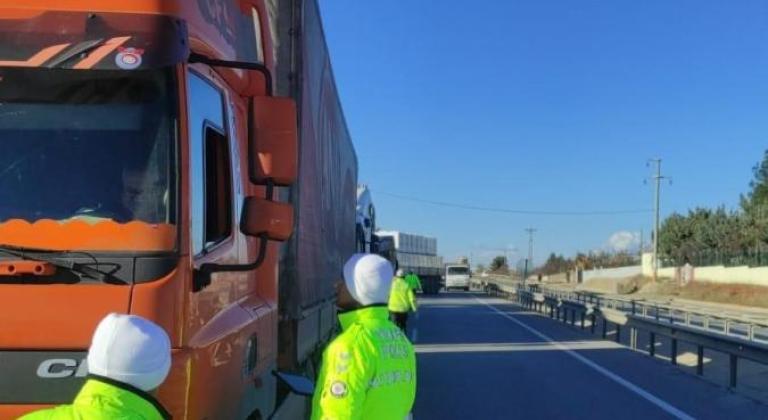 Gaziantep’te kış tedbirlerine uymayan sürücülere 83 bin lira ceza
