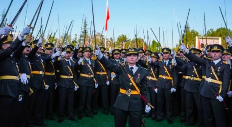 Genelkurmay Başkanı hakkında suç duyurusu! ‘Teğmenlere sicil baskısı’ iddiası