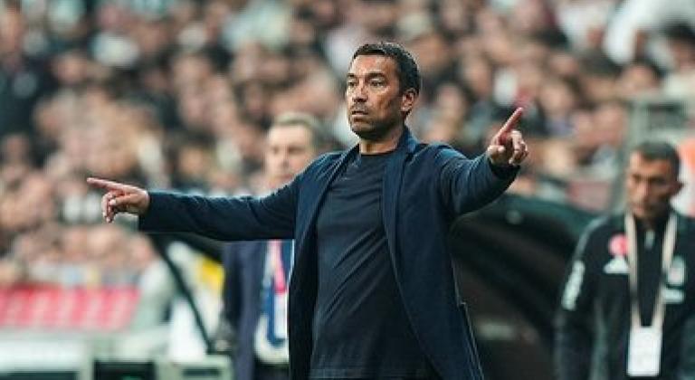 Giovanni van Bronckhorst'tan Okan Buruk'a cevap!