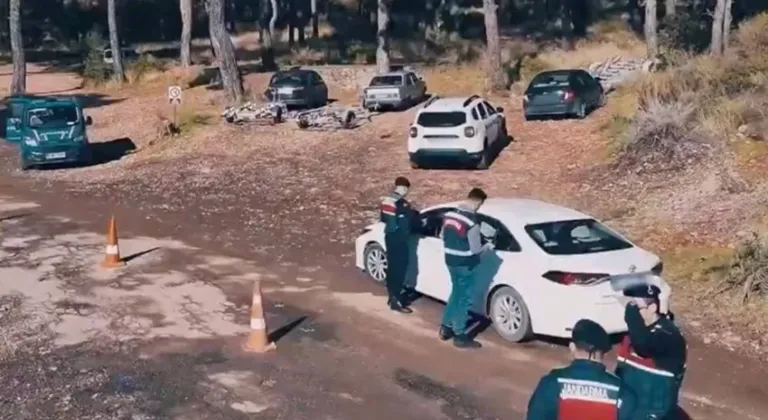 Göçmen kaçakçılığı ağlarına büyük darbe: 15 ilde yüzlerce kişi yakalandı