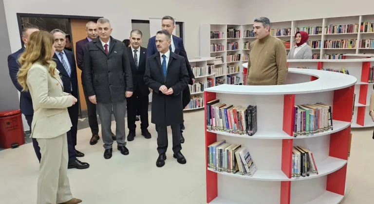 Gölcük'te Kamu Hizmetlerinde Yeni Dönem: Hükümet Konağı ve Diğer Projeler Vali Aktaş'ın Merceğinde