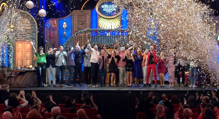 Güldür Güldür Show Yılbaşı Özel İzle