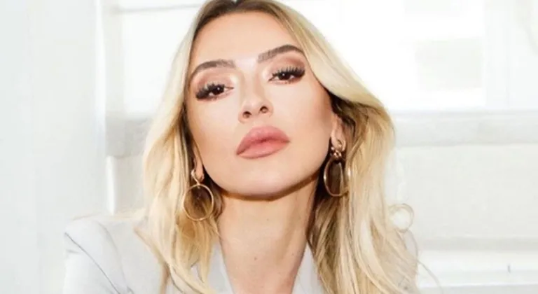 Hadise'den şok itiraf! ''Arabanın içinde...''