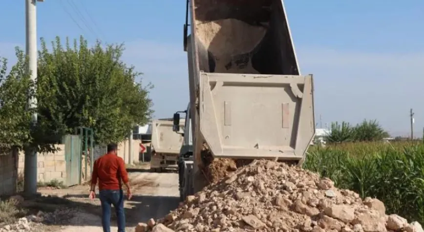 Harran’da 10 kilometrelik grup yolunda yoğun mesai