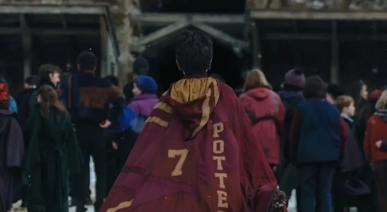 Harry Potter dizisinden ilk görüntüler paylaşıldı