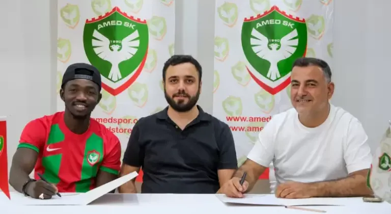 Hull City'den ayrıldı Amedspor'a imza attı!