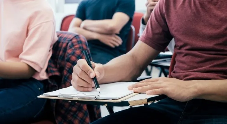 İBB Burs Sonuçları Açıklandı mı, ne zaman? 2025-2026 Genç Üniversiteli Başvuru Sonuç Sorgulama