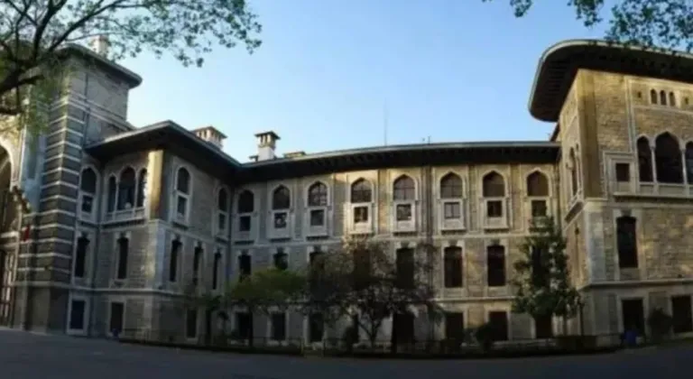 İstanbul Erkek Lisesi'nde taciz skandalı: Müdür açığa alındı