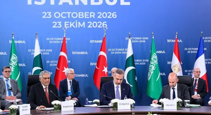 İstanbul'da 8 ülkeden kritik mesaj! Masadaki başlıklar dünyayı ilgilendiriyor: Barış ve kararlılık vurgusu