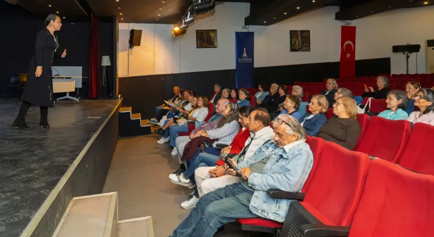 İzmir’de 3. Yaş Üniversitesi’nde son dönem heyecanı