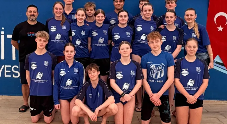 İzmit Dünya'ya Kapılarını Açtı! Danimarka'dan Gelen Dev Yüzme Kulübü, Uluslararası Kampa Kocaeli'nde Başladı!