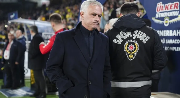 Jose Mourinho Anderlecht maçı öncesi yıldız oyuncuyu kadroya almadı