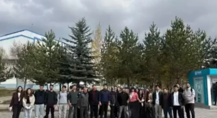 Kafkas Üniversitesi kulüplerinden çevre seferberliği