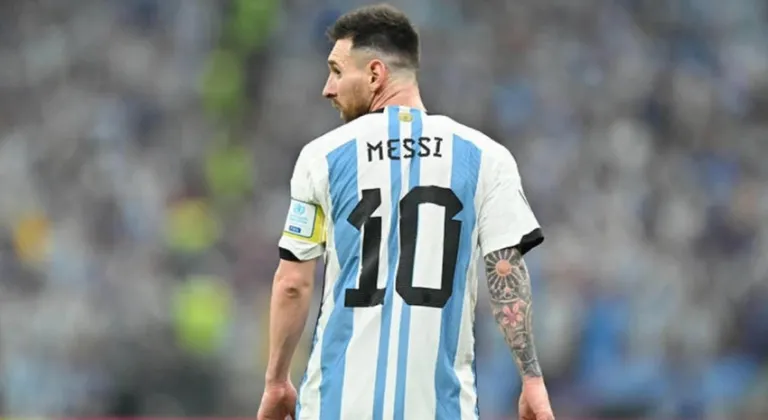 Karar herkesi şaşırttı! Messi forması giymek yasak