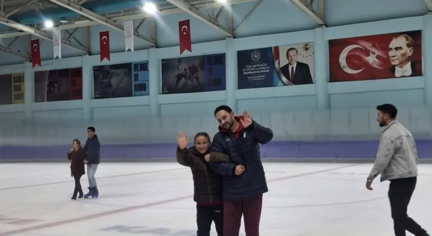 Kars’ta özel sporcular buz pateni Etkinliğinde buluştu