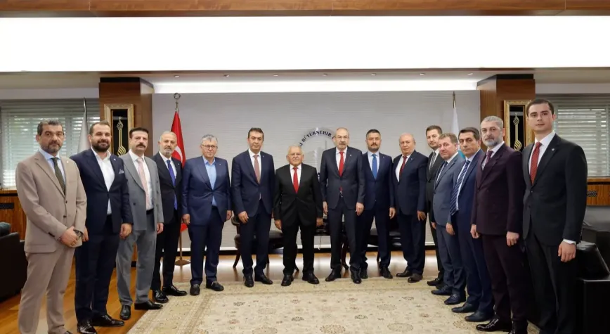 Kayseri Büyükşehir güven tazeleyen başkanları ağırladı