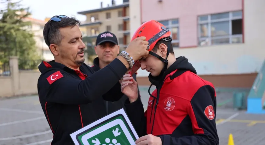 Keçiören’de öğrencilere afet ve yangın eğitimi